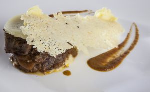 Rabo de toro con queso D.O. Zamorano