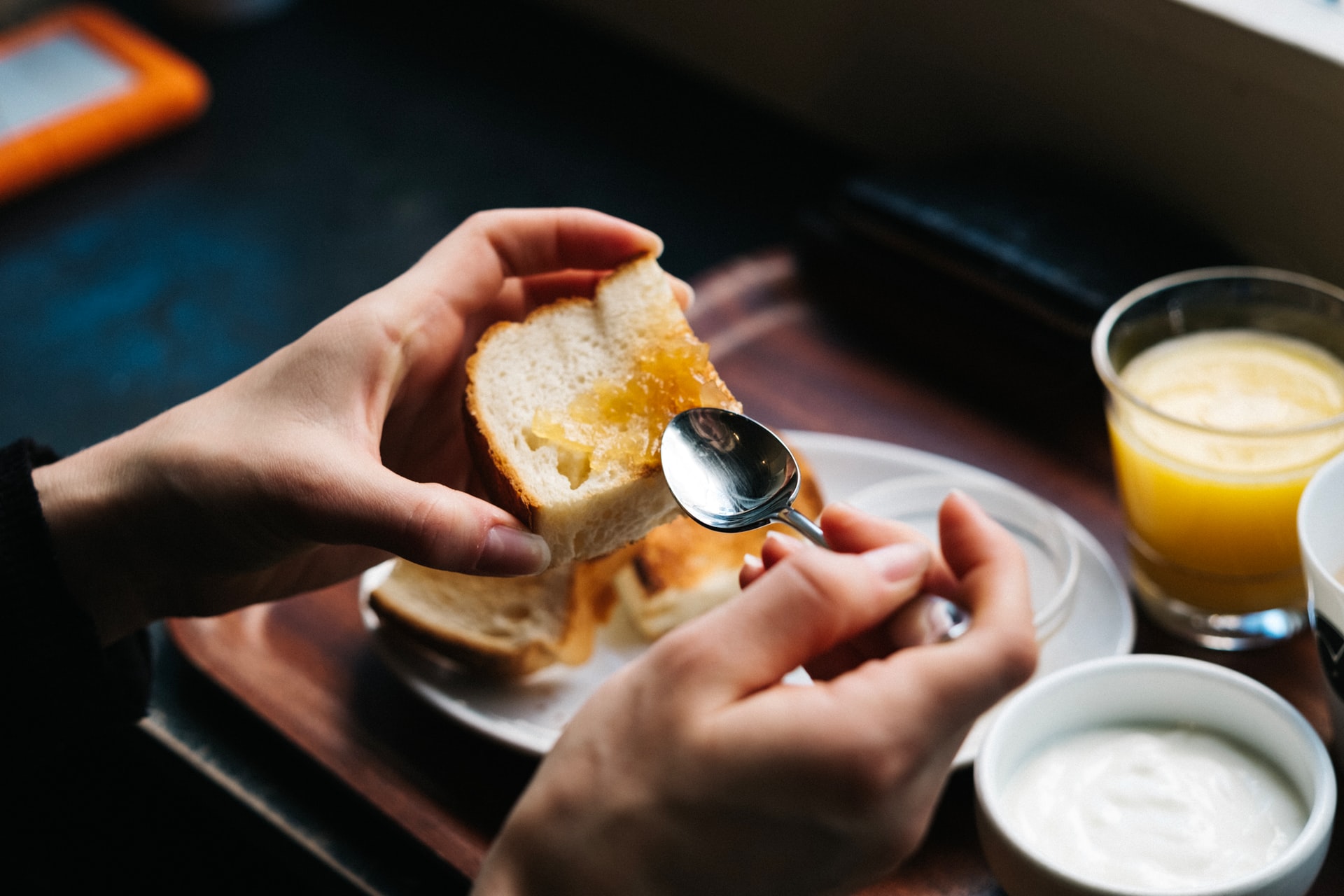 Desayunos con queso 1 Un buen desayuno debe contener alimentos variados