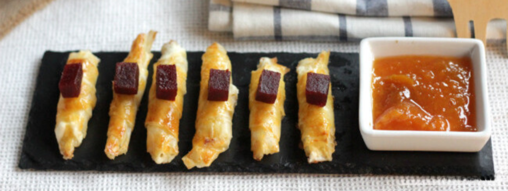 Summer recipes with cheese: crunchy cheese sticks